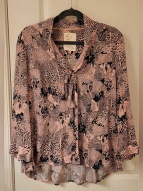 19 of 52 Conversations By Anthropologie Pink and Navy Button Down Bow Blouse